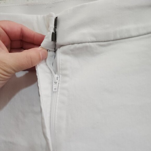 Lane Bryant White Cropped Pants Plus Size 22 Stretch Cotton Blend - Picture 8 of 12